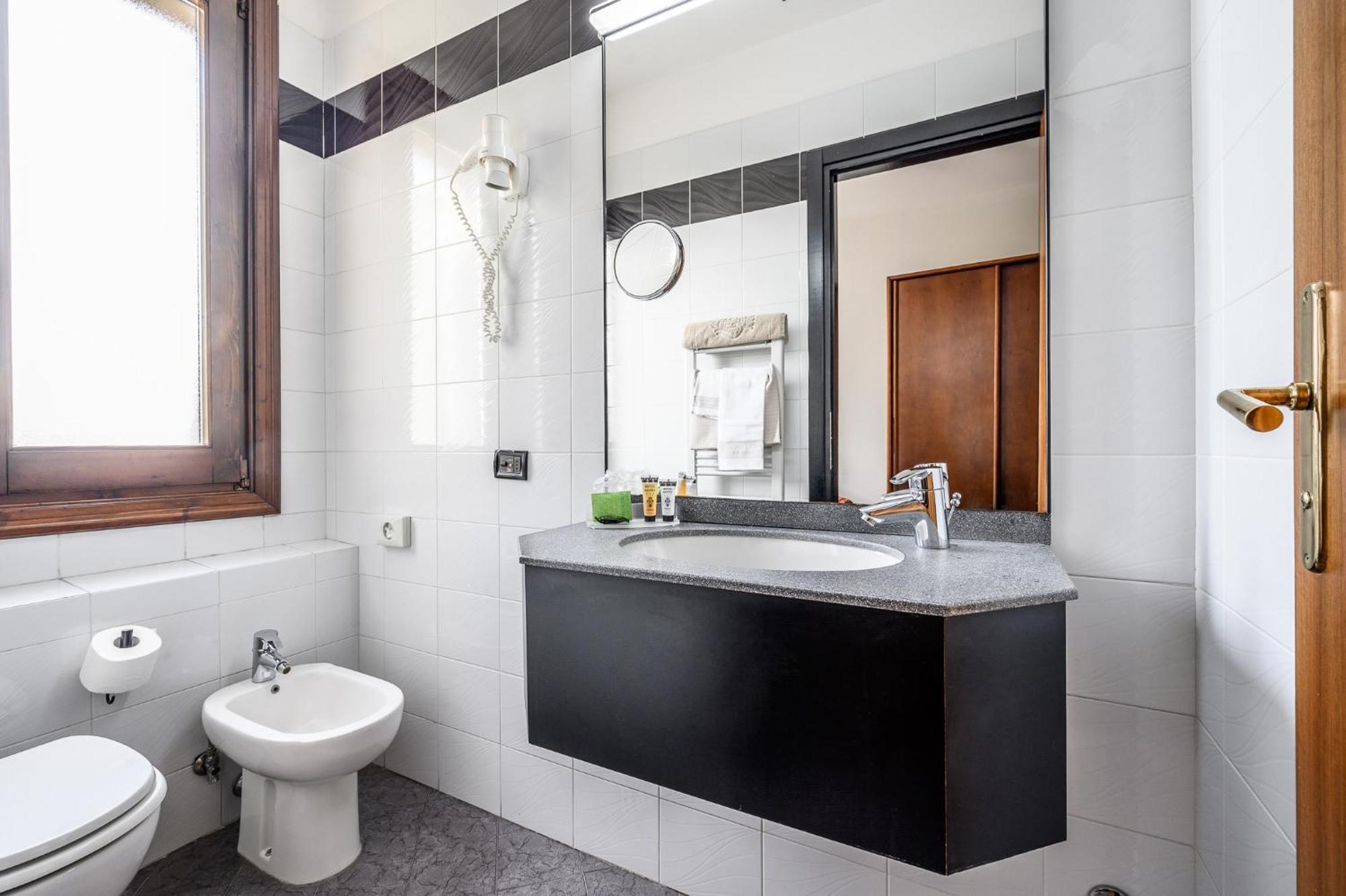 Hotel Daunia Modena Phòng bức ảnh